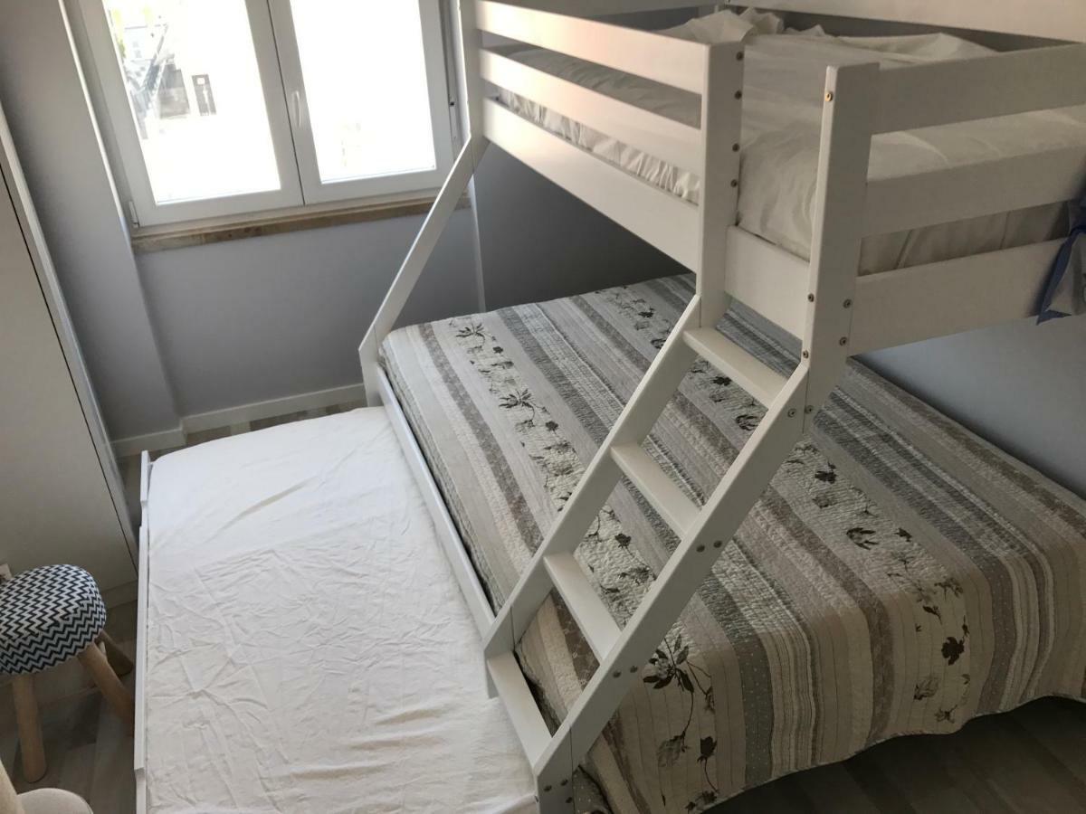 Blue Bay Beach Apartment Sesimbra Esterno foto