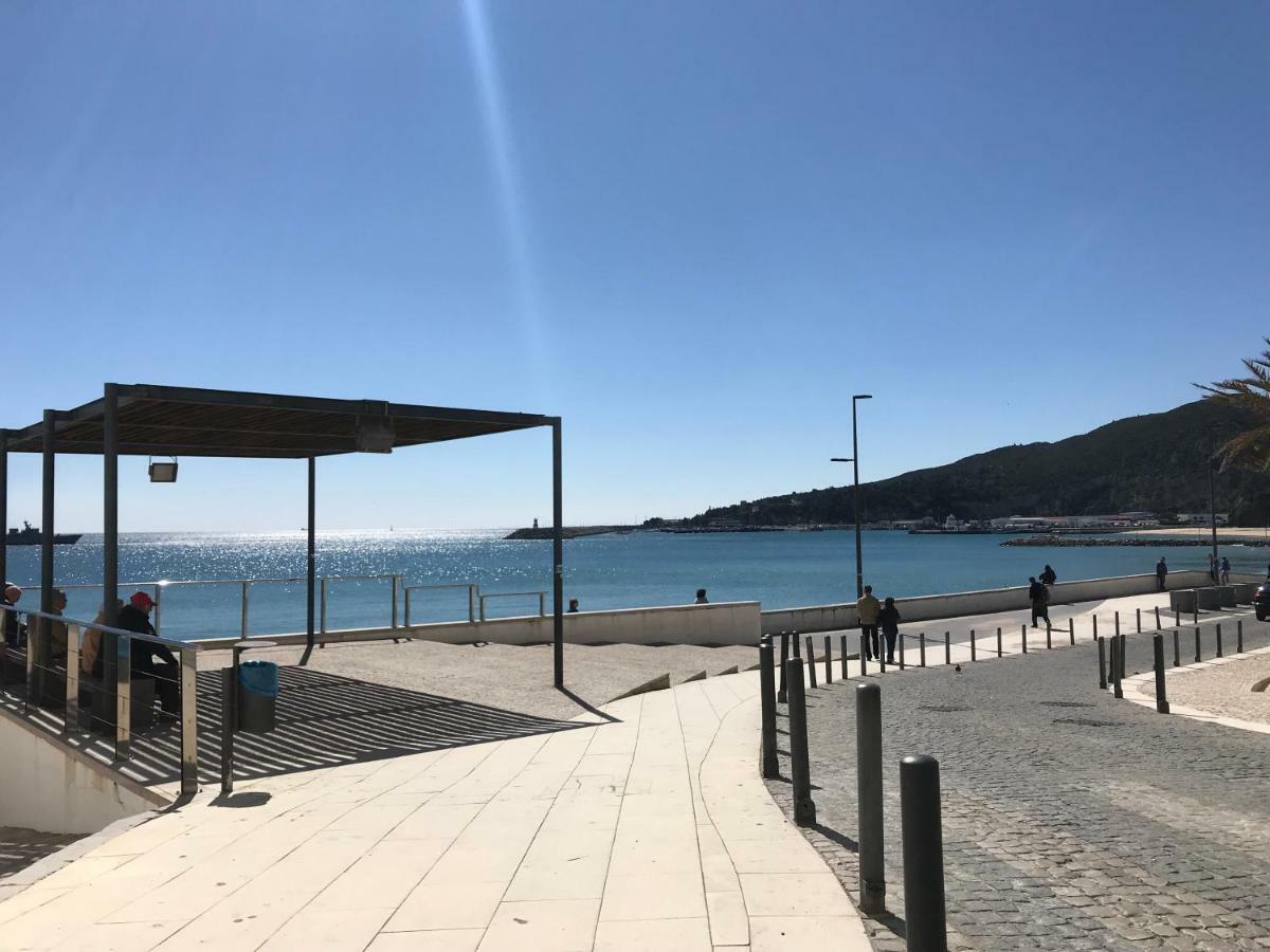 Blue Bay Beach Apartment Sesimbra Esterno foto